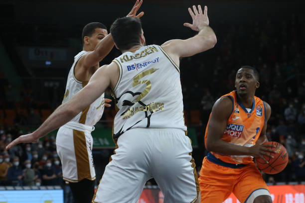 也会在比赛 也会在比赛