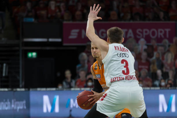 她也直率回 她也直率回