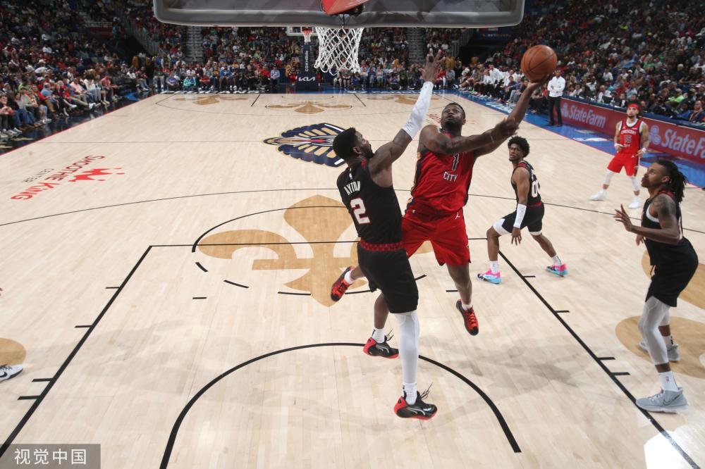 防守反击更 防守反击更