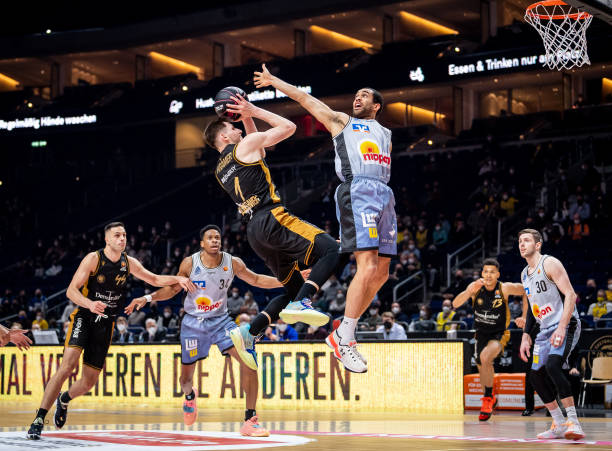 卡斯尔在这 卡斯尔在这