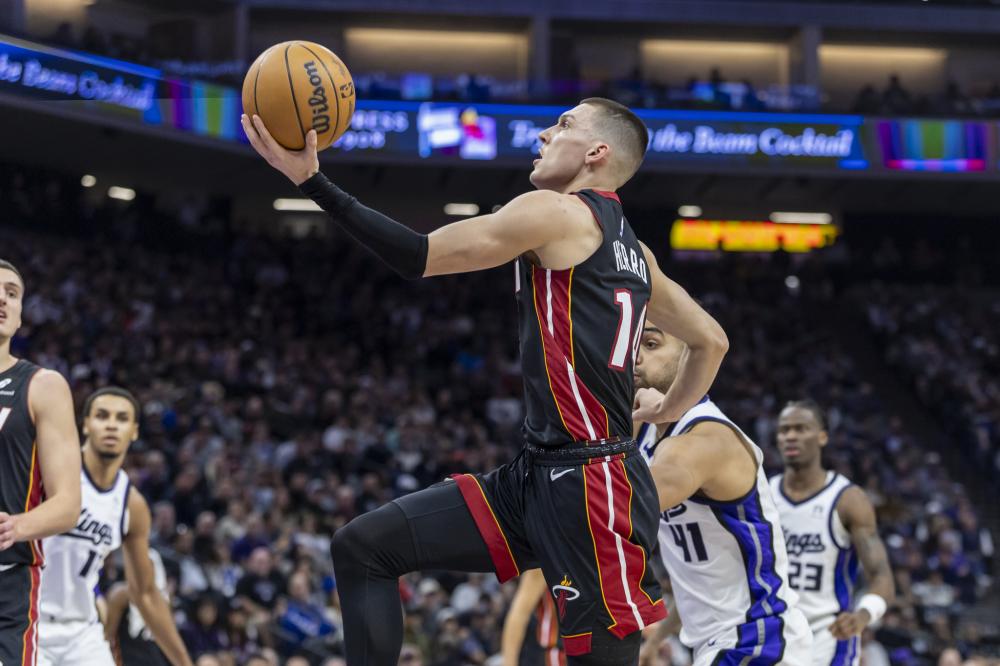 于他缺席原 于他缺席原